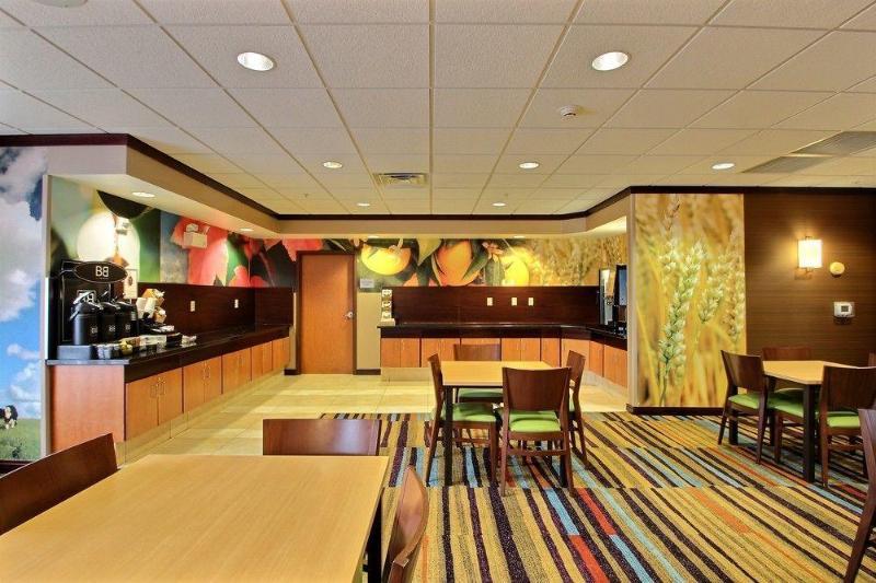 Fairfield Inn & Suites By Marriott Milwaukee Airport Oak Creek Exterior photo
